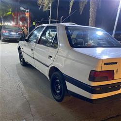 Peugeot 405